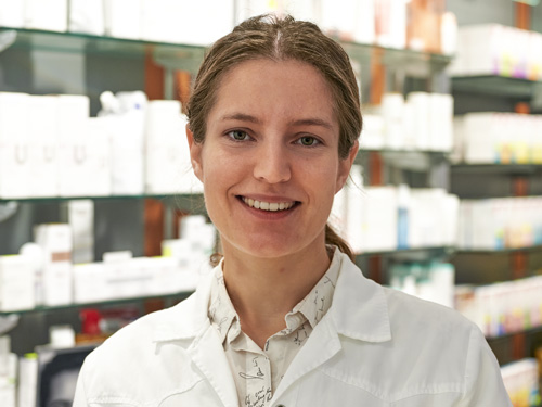 Pharmazeutisch-technische Assistentin Regina Lanz